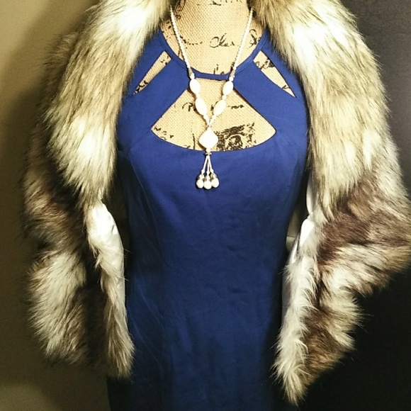 Cache Dress - Picture 2 of 7